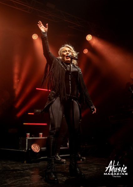 9-kim-wilde-academy-manchester-march-2025-7gwee