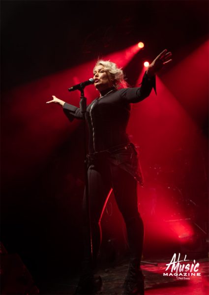 9-kim-wilde-academy-manchester-march-2025mmmxxxd