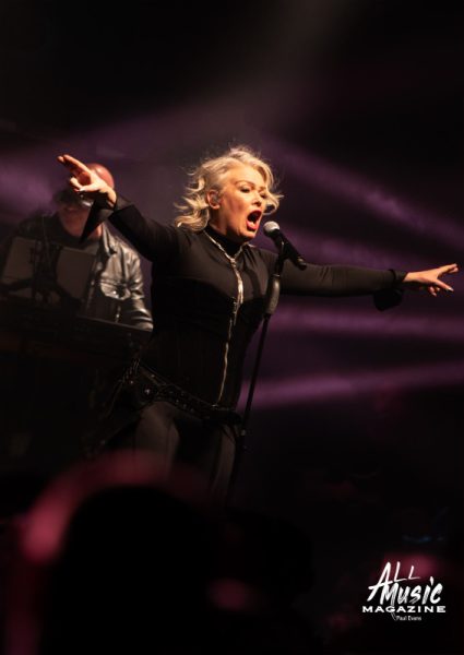 kim-wilde-academy-manchester-march-2025-2bx344f