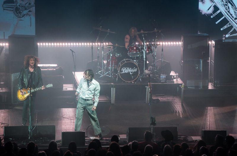 The-Darkness-11-MAR-25-27